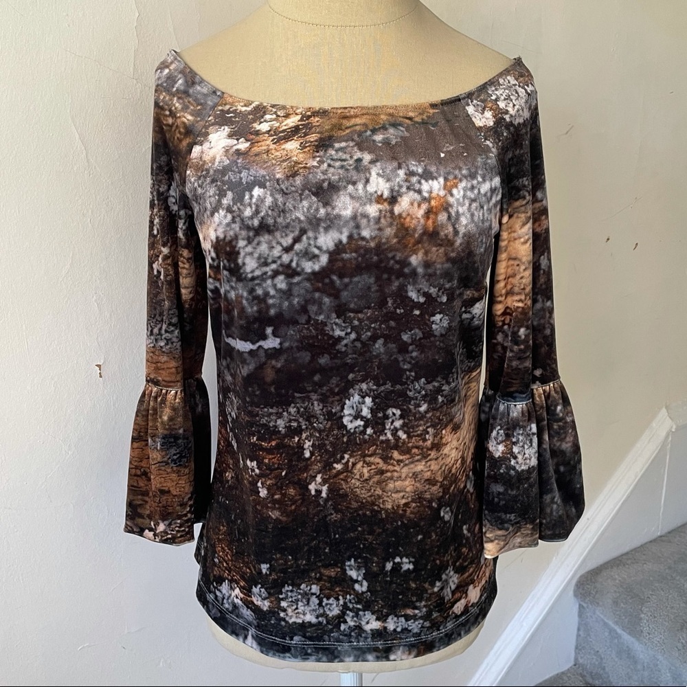 Bailey 44 Crushed Velvet 3/4 Bell Sleeve Boatneck Blouse EUC Size Medium